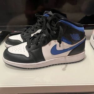 Jordan 1 mid racer blue